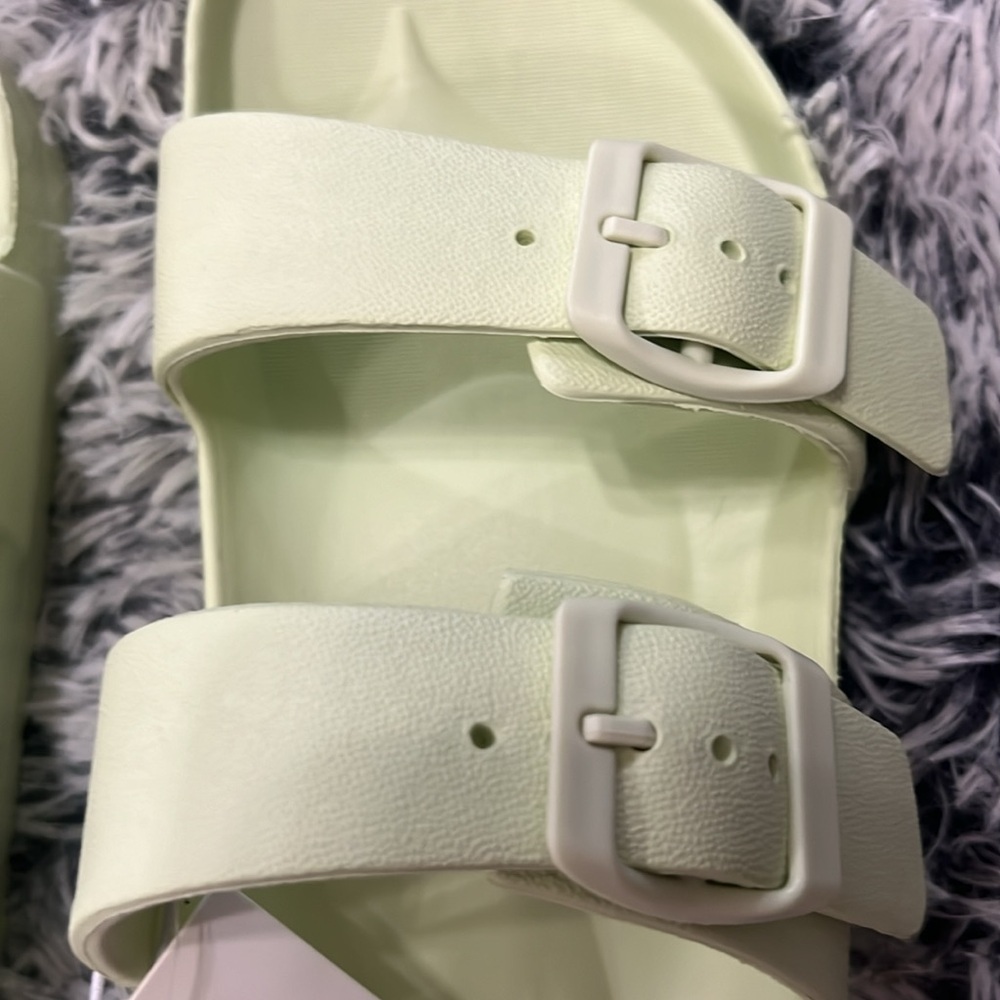 NWT Shade & Shore slip ons sandals Size 7 - Picture 3 of 4